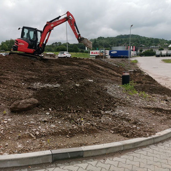 Menší zemní práce – Příprava terénu a výkopy